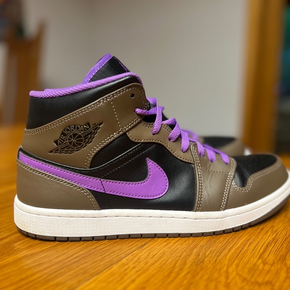 JORDAN 1 MID 'PALOMINO' - Picture 4 of 7